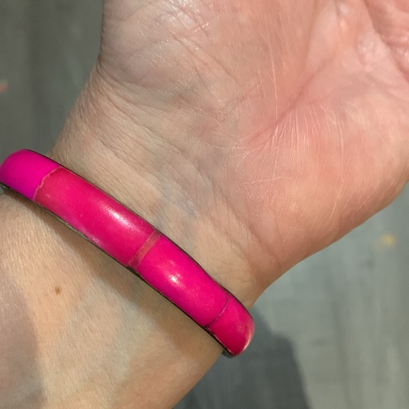 Bright pink bangle - Picture 4 of 6